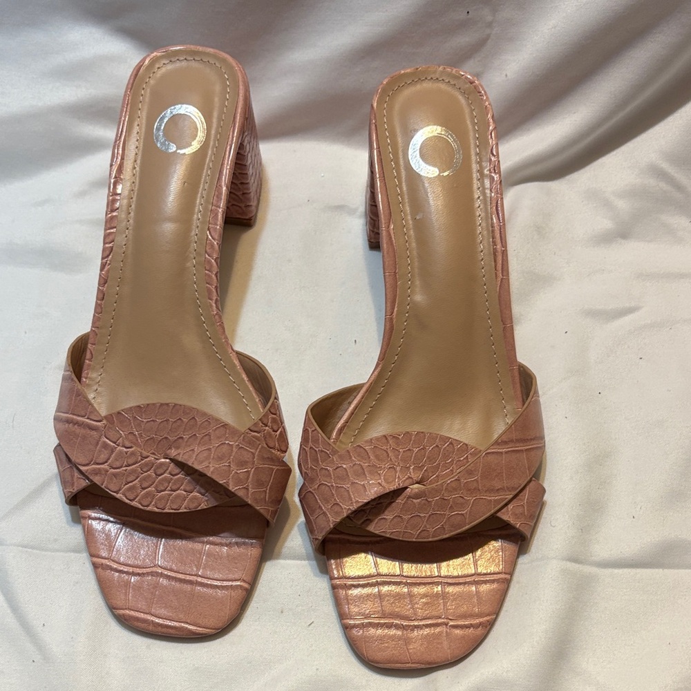 Journee Collection Blush Croc-Pattern Sandals